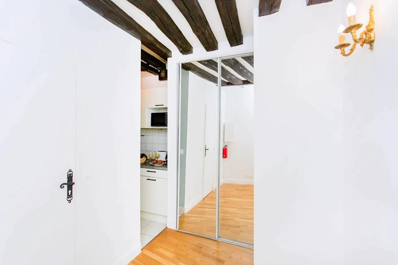 Louvre & Rivoli - Cityapartmentstay Paris Apartment