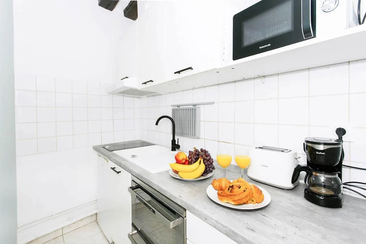 Louvre & Rivoli - Cityapartmentstay Paris